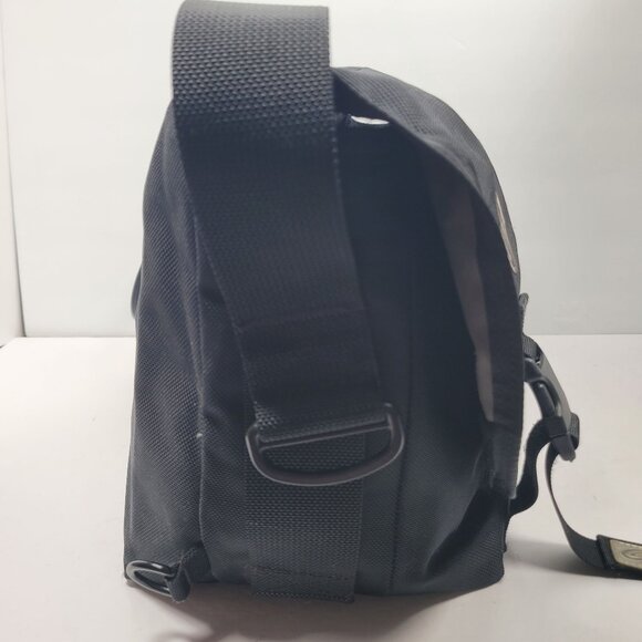 Timbuk2 Classic Black Messenger Bag With Adjustable Strap - Picture 3 of 12